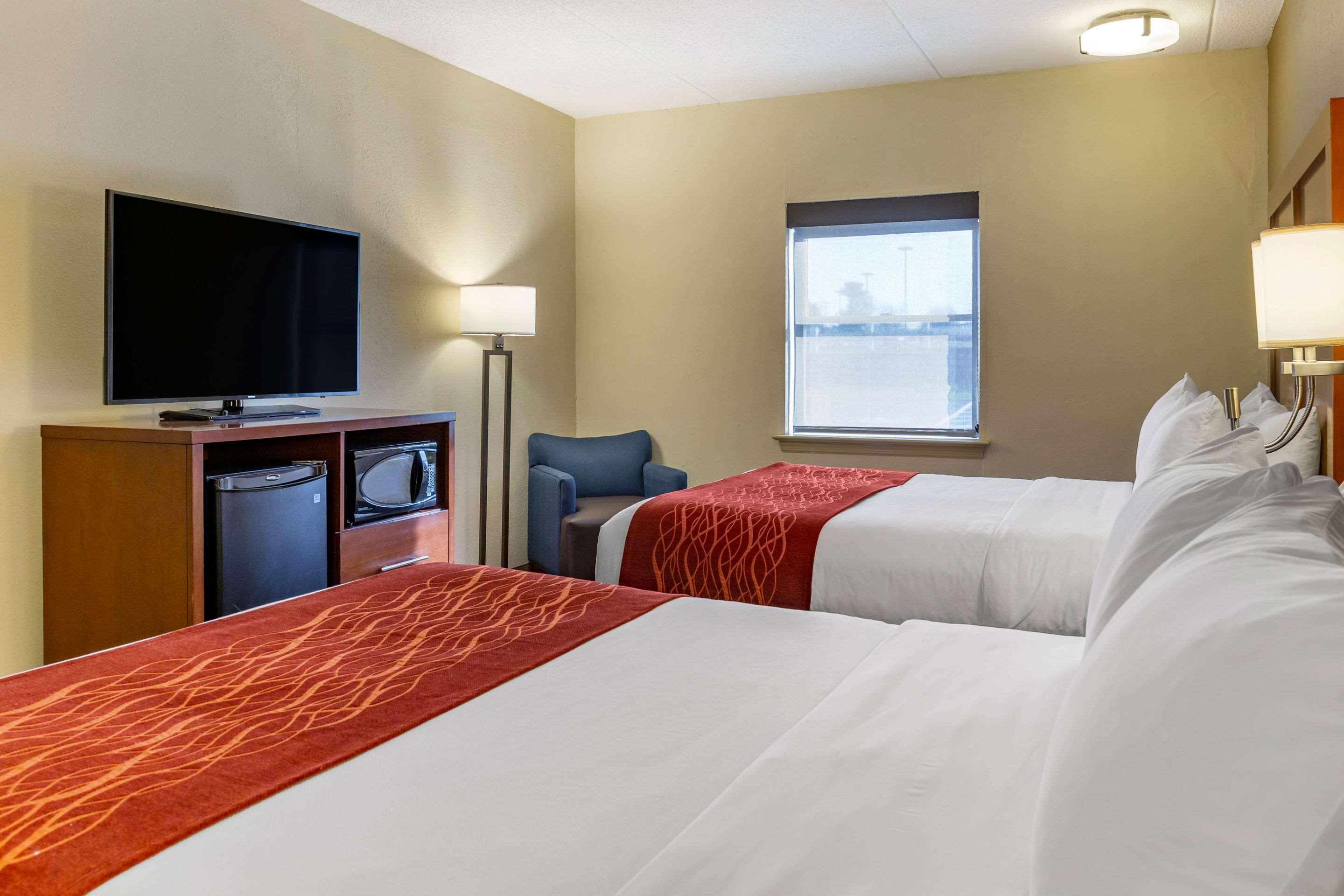 Smoketown  Comfort Inn Lancaster At Rockvale מראה חיצוני תמונה