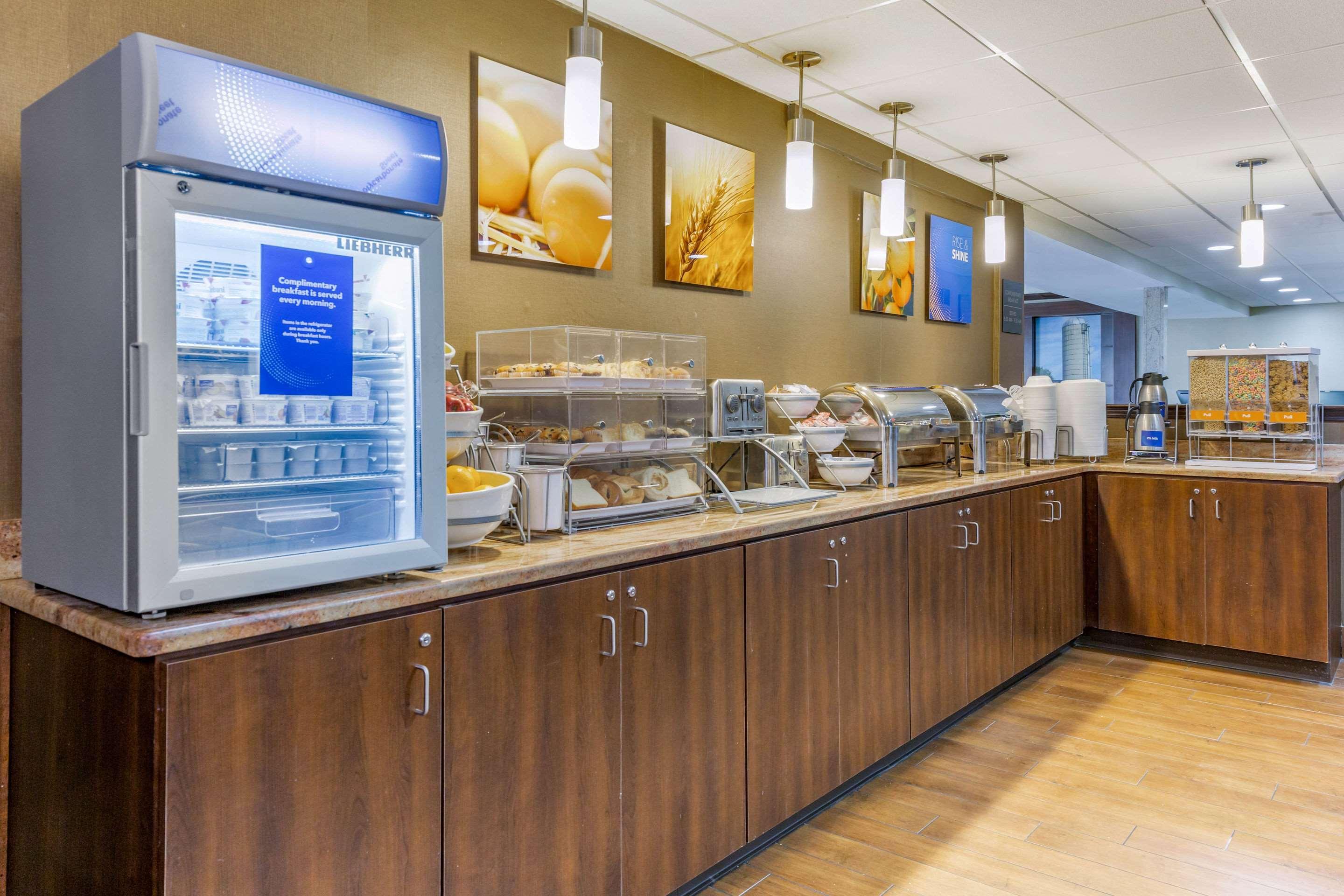 Smoketown  Comfort Inn Lancaster At Rockvale מראה חיצוני תמונה