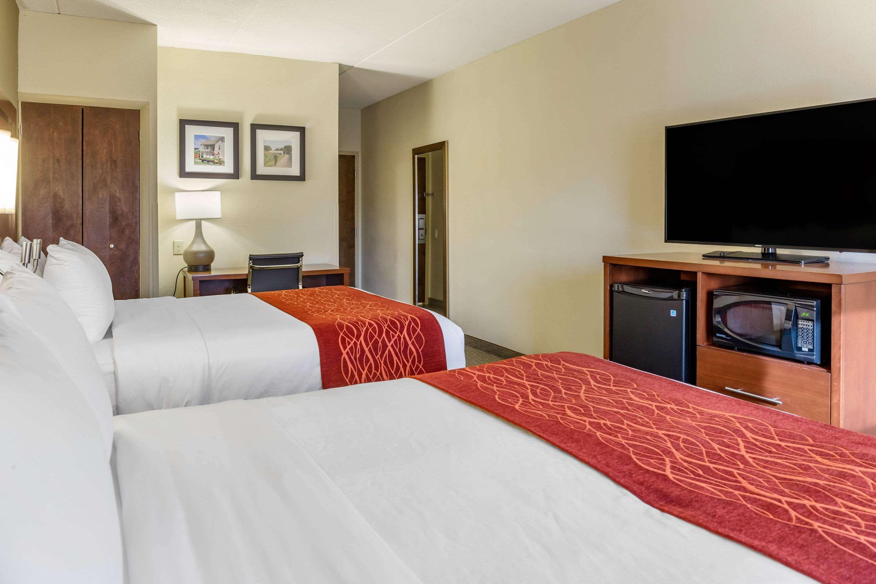 Smoketown  Comfort Inn Lancaster At Rockvale מראה חיצוני תמונה