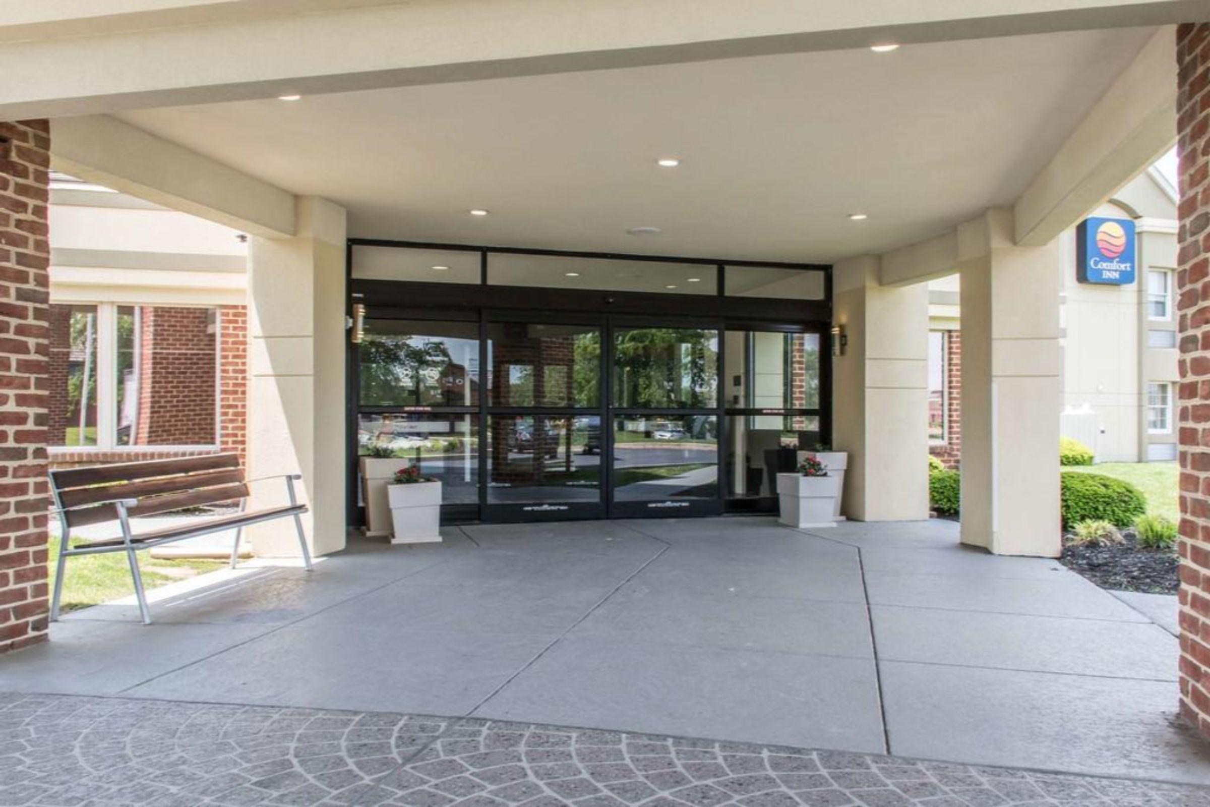 Smoketown  Comfort Inn Lancaster At Rockvale מראה חיצוני תמונה