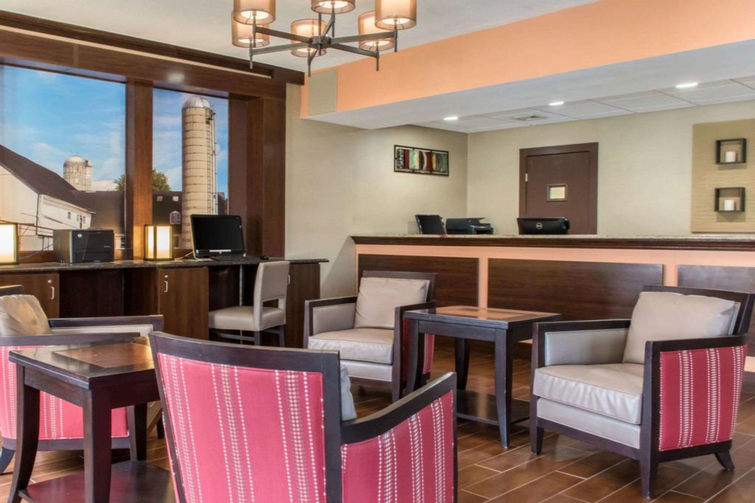 Smoketown  Comfort Inn Lancaster At Rockvale מראה חיצוני תמונה